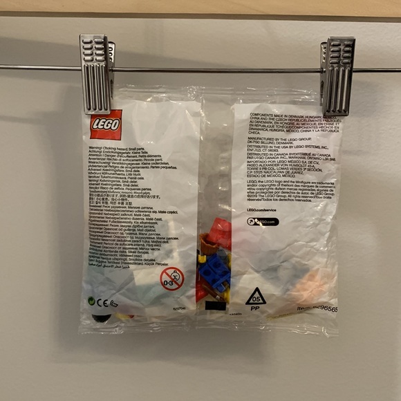 LEGO Staff Exclusive playday polybag 2019 - Picture 2 of 2